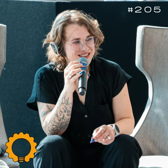 Details zur Podcast Episode #205 Staff, Principal, WTF? Karriereleitern und Erwartungshaltungen mit Lena Reinhard Details zur Podcast Episode #205 Staff, Principal, WTF? Karriereleitern und Erwartungshaltungen mit Lena Reinhard